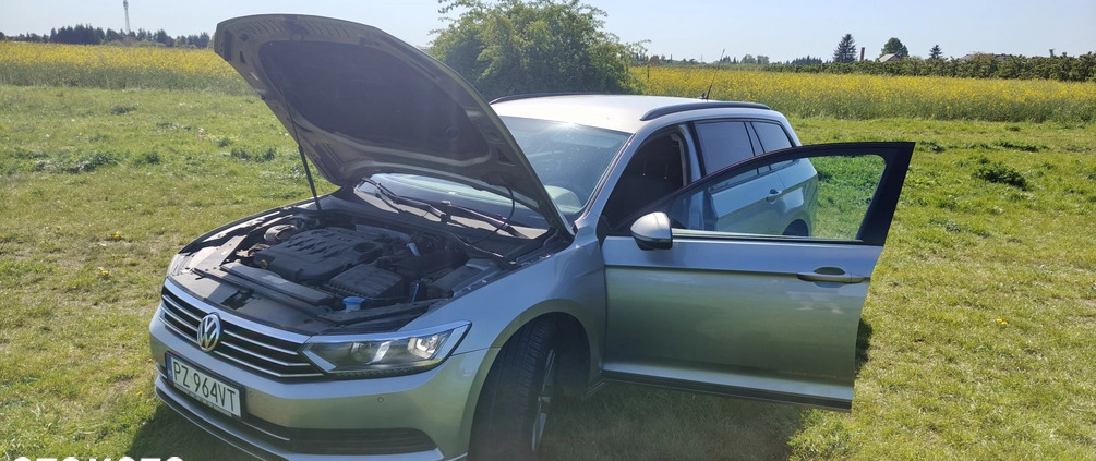 Volkswagen Passat cena 42900 przebieg: 241000, rok produkcji 2014 z Luboń małe 37